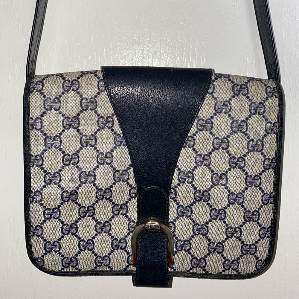 Vintage Gucci Crossbody - Picture 3 of 9